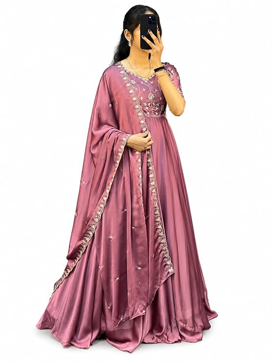 SEQUENCEHOLIC – Timeless Ethnic Elegance