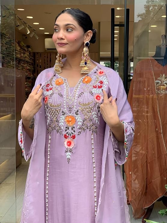 SEQUENCEHOLIC – Timeless Ethnic Elegance