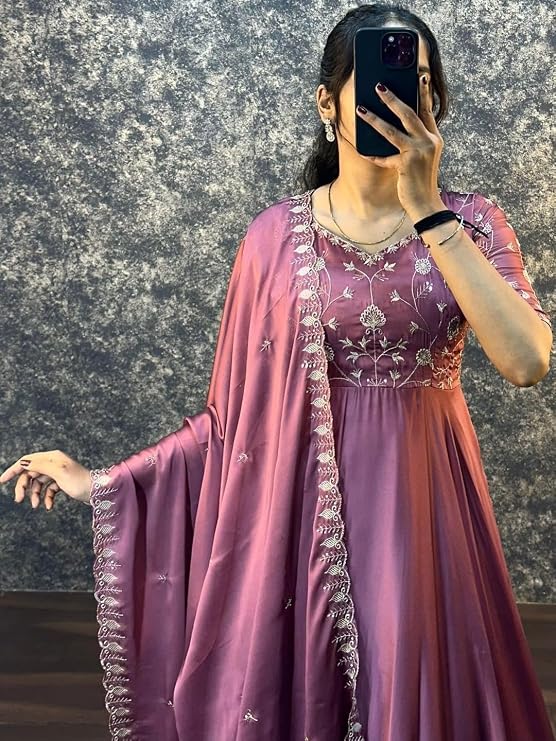 SEQUENCEHOLIC – Timeless Ethnic Elegance